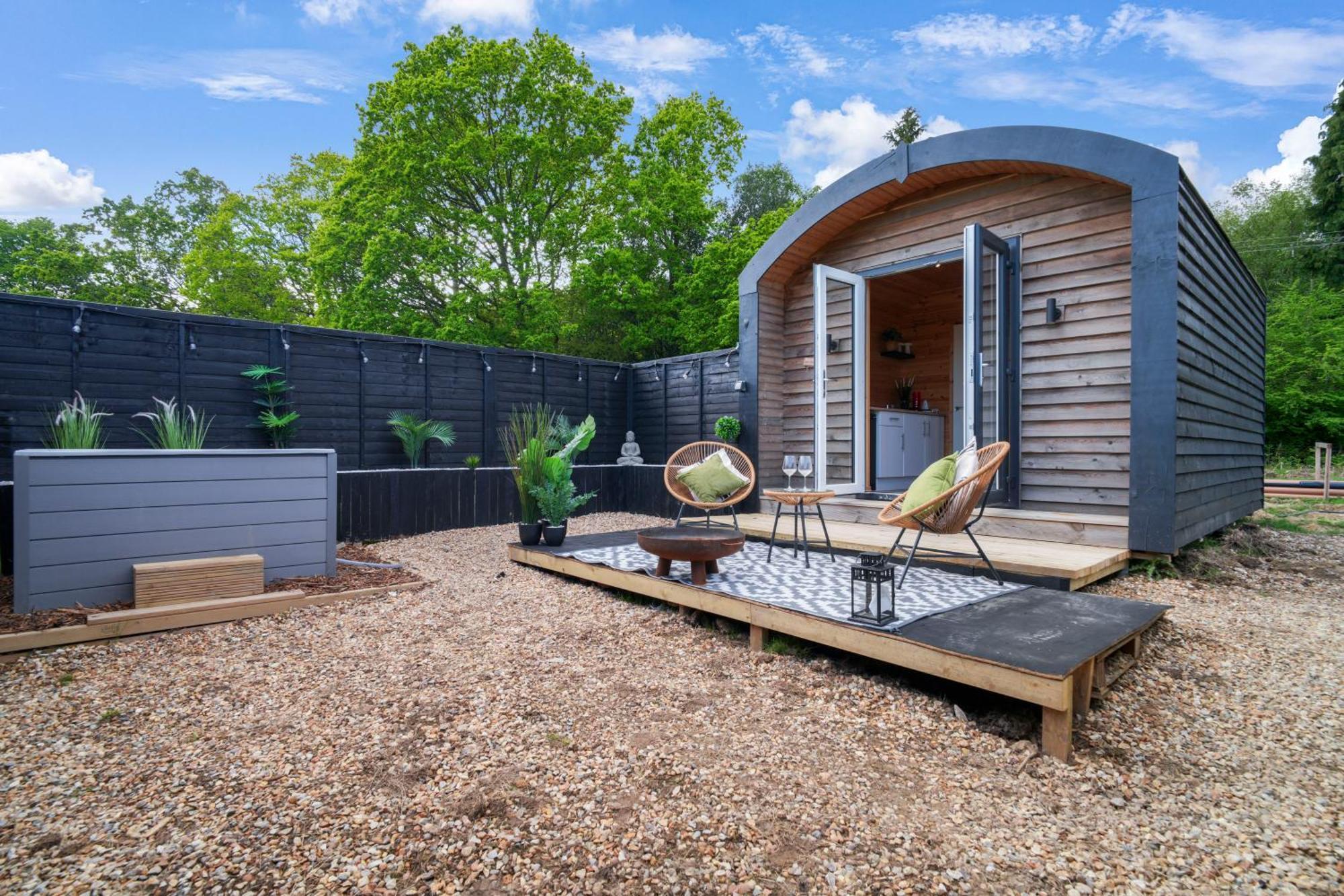 The Nest @The Outside Inn Mountfield Exterior photo